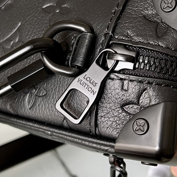 ルイヴィトンバッグ素材ディテール